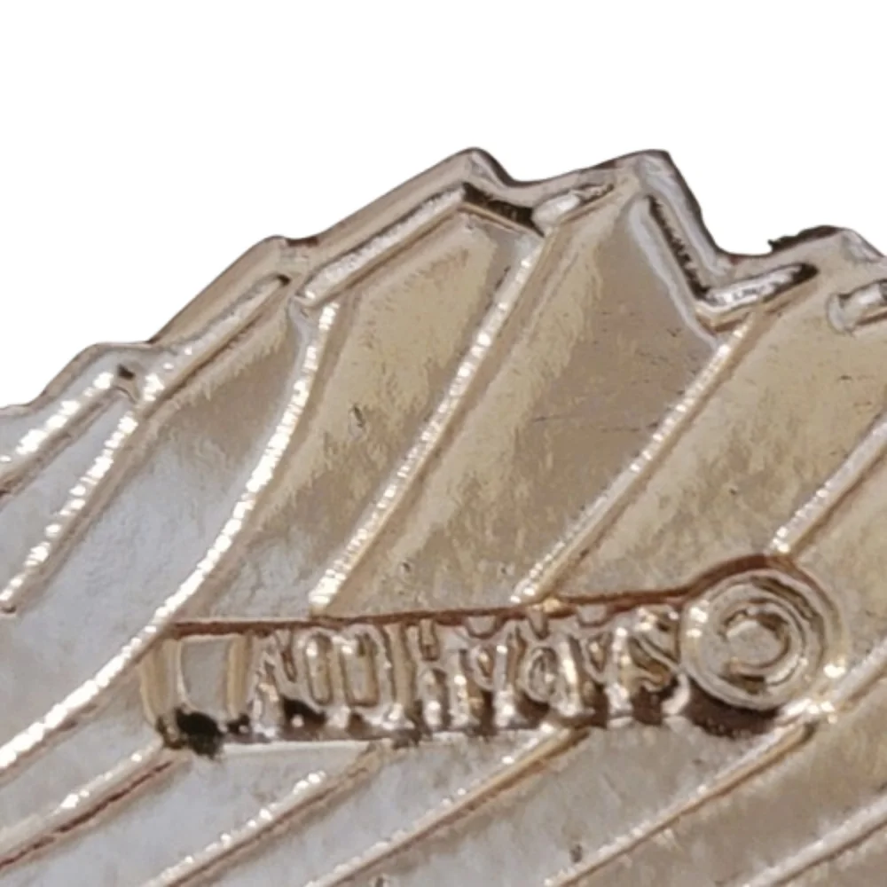 Sarah Coventry Two-Tone leaf brooch 60s silvertone Goldtone Crystals Fall Autumn